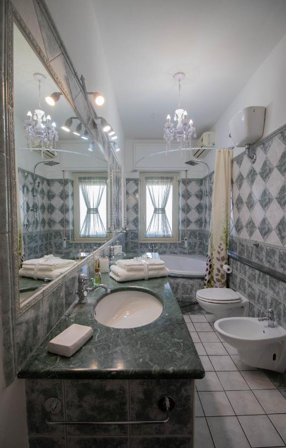 La Casa Di Adele Cagliari B&B Экстерьер фото