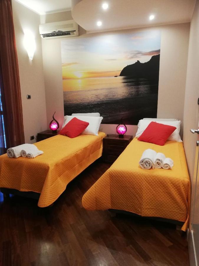 La Casa Di Adele Cagliari B&B Экстерьер фото